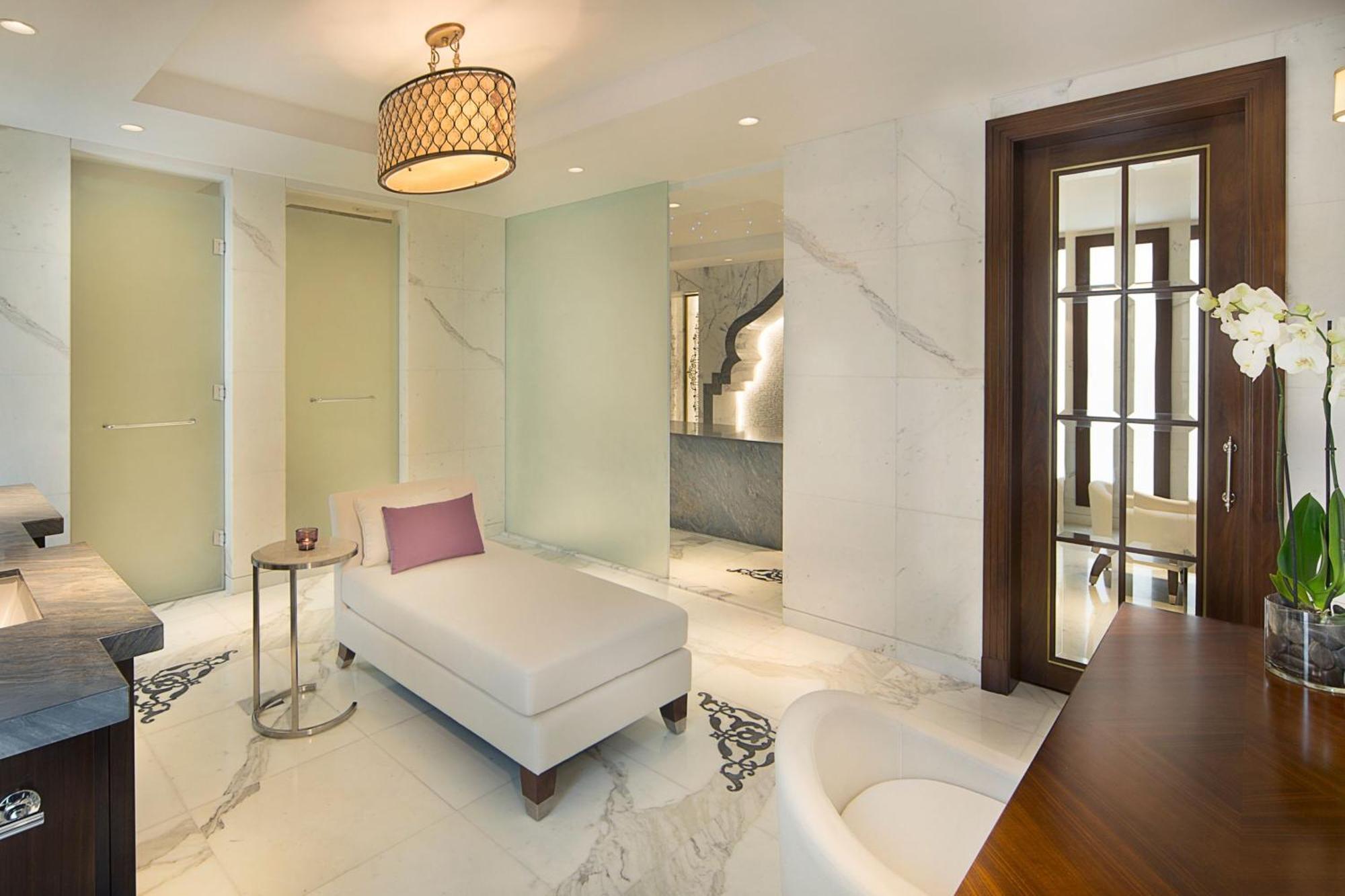 सहारा The Ritz-carlton, 5*